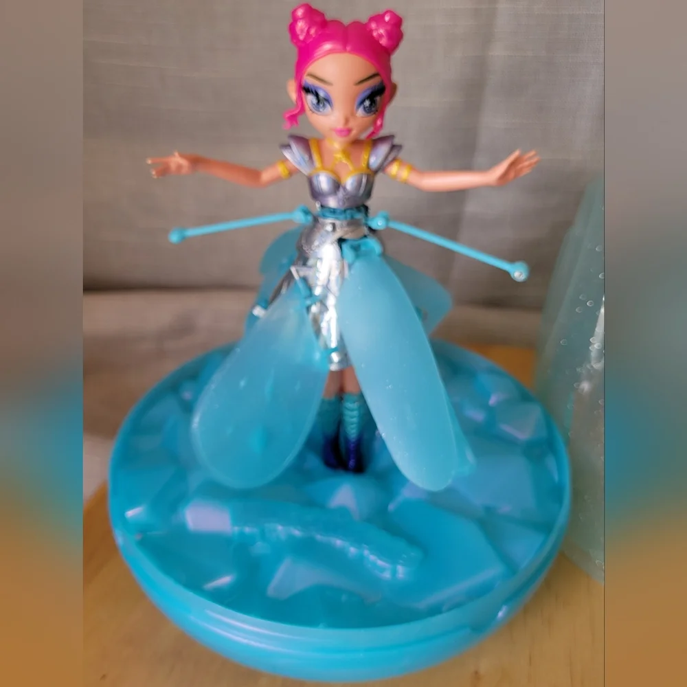 Hatchimals Crystal Flyers, Starlight Idol Magical Flying Pixie Toy Doll W Lights - Picture 4 of 10